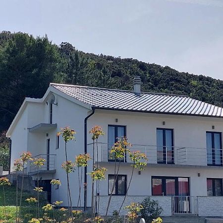Holiday Apartments Cecilija Супетарска Драга Екстериор снимка