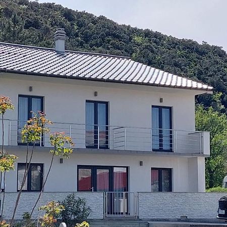 Holiday Apartments Cecilija Супетарска Драга Екстериор снимка