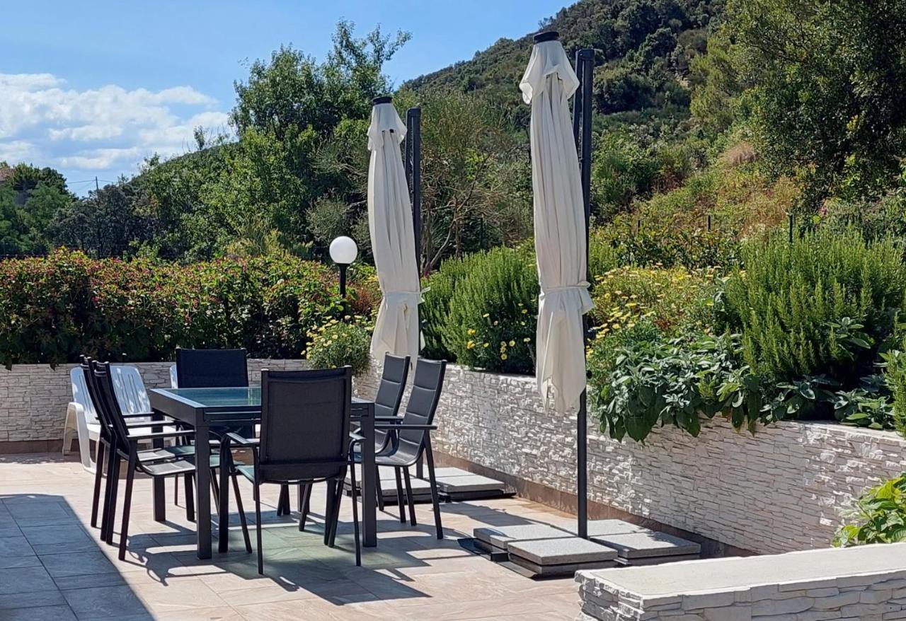 Holiday Apartments Cecilija Супетарска Драга Екстериор снимка