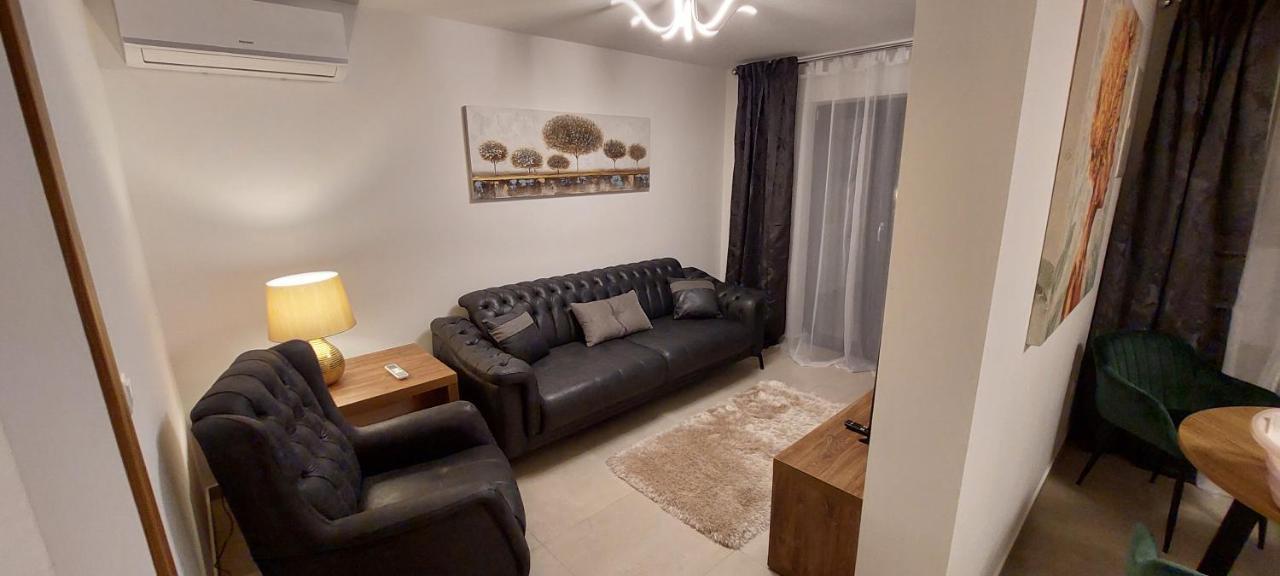 Holiday Apartments Cecilija Супетарска Драга Екстериор снимка