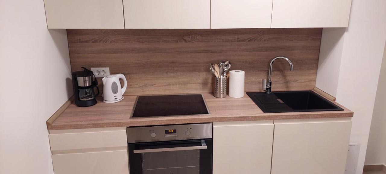 Holiday Apartments Cecilija Супетарска Драга Екстериор снимка