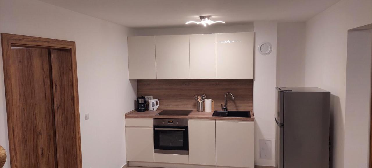 Holiday Apartments Cecilija Супетарска Драга Екстериор снимка