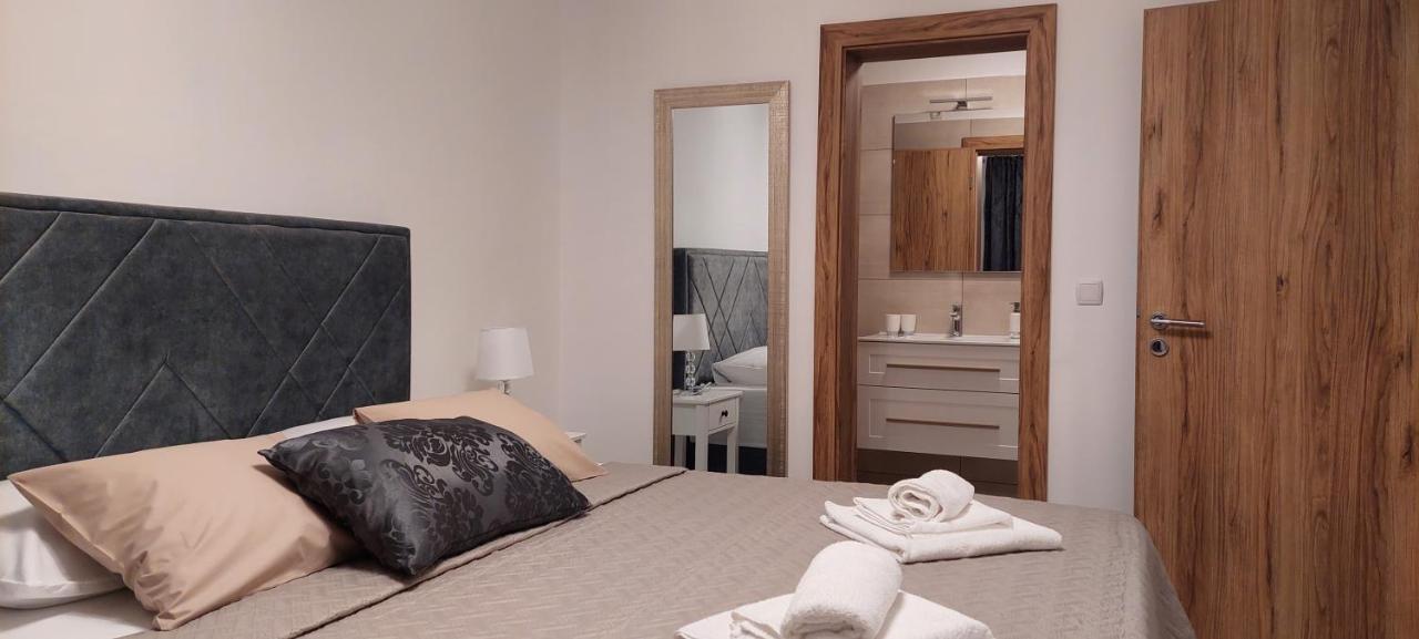 Holiday Apartments Cecilija Супетарска Драга Екстериор снимка