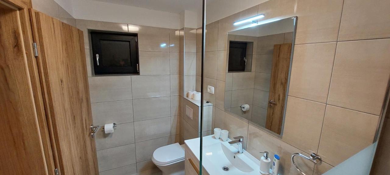 Holiday Apartments Cecilija Супетарска Драга Екстериор снимка