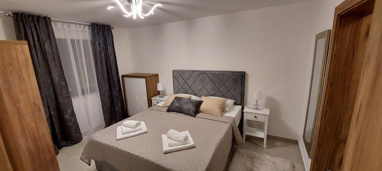 Holiday Apartments Cecilija Супетарска Драга Екстериор снимка