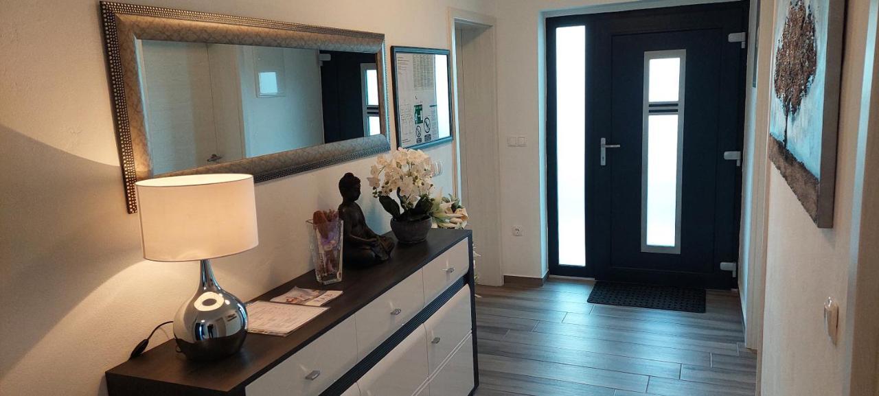 Holiday Apartments Cecilija Супетарска Драга Екстериор снимка