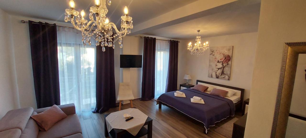 Holiday Apartments Cecilija Супетарска Драга Екстериор снимка