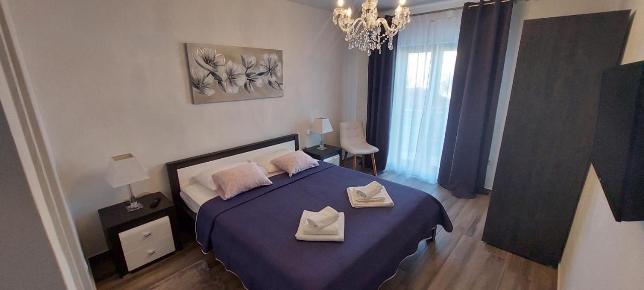 Holiday Apartments Cecilija Супетарска Драга Екстериор снимка