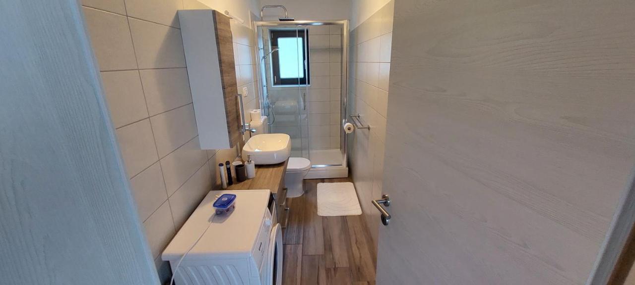 Holiday Apartments Cecilija Супетарска Драга Екстериор снимка